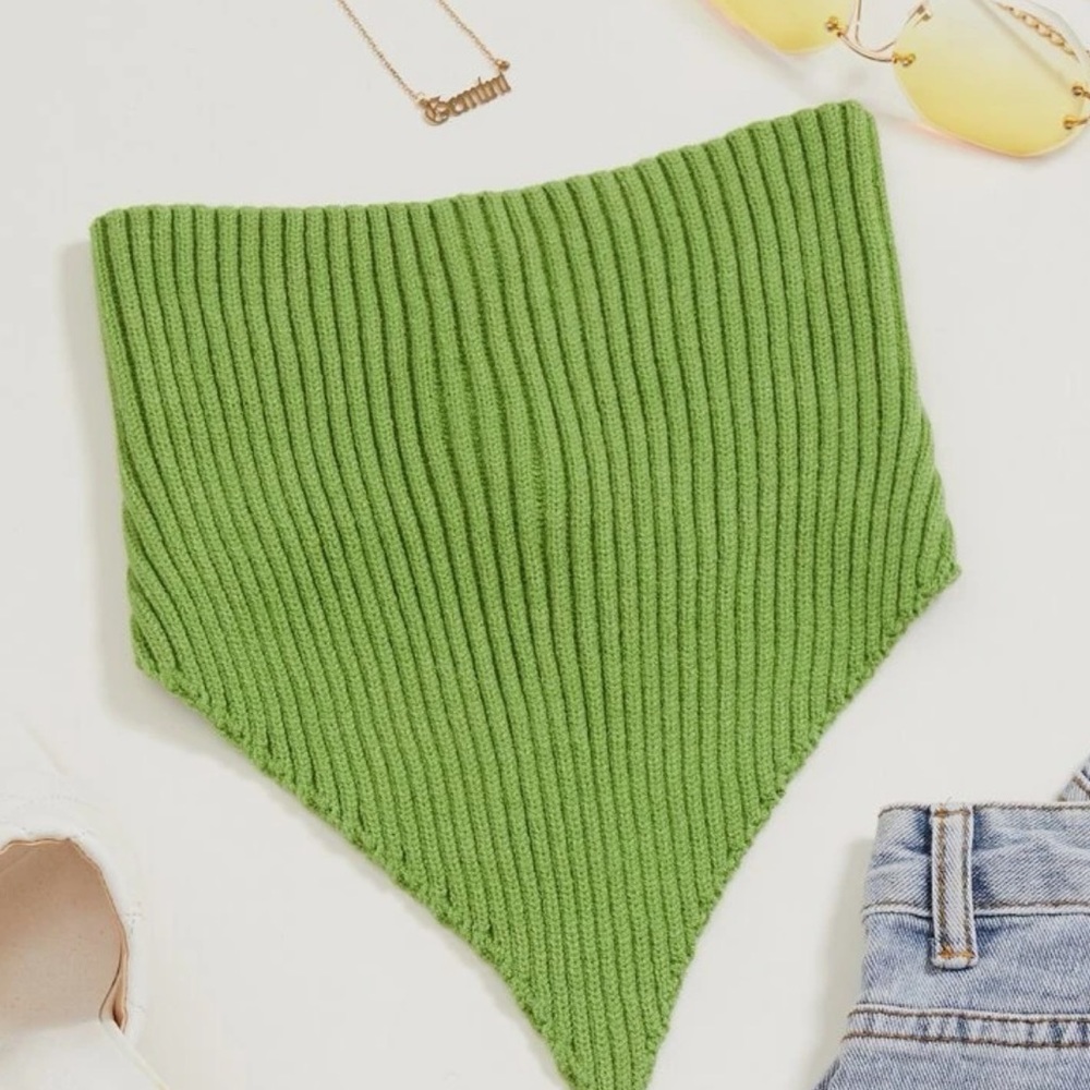 Green crop top